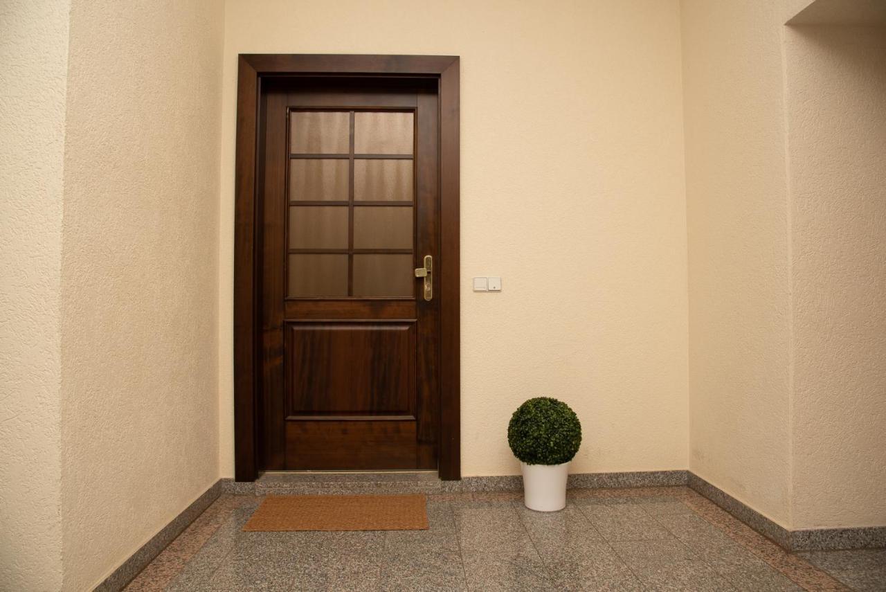Kassberg Apartment Im Retro-Stil / Netflix & Wifi Chemnitz Eksteriør billede